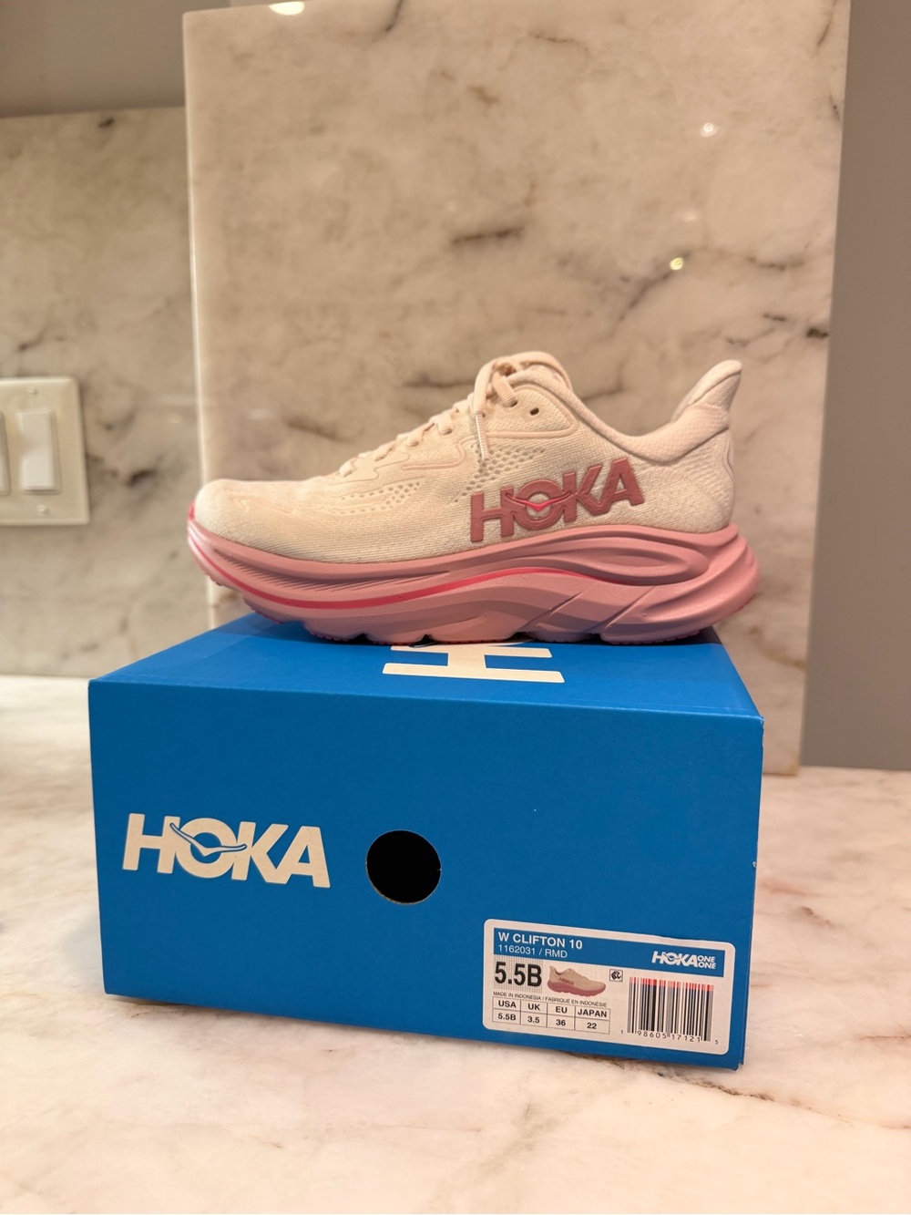 Hoka Women's Clifton 10 Running Shoe - White & Pink